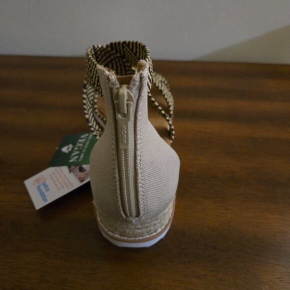 Sandals - Picture 5 of 6